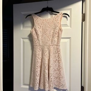 Teen Girl XS Lace dress